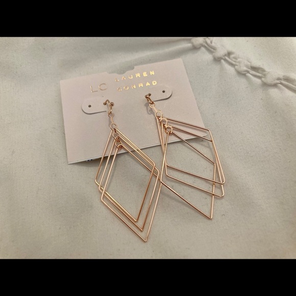 Dangly Earrings - Picture 2 of 2